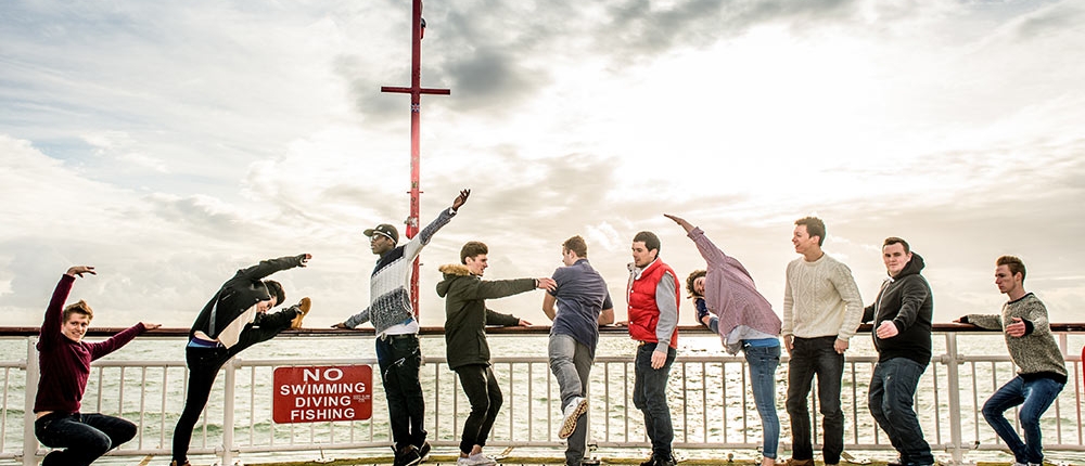dancers on the pier with sport  and dance injuries in Bournemouth